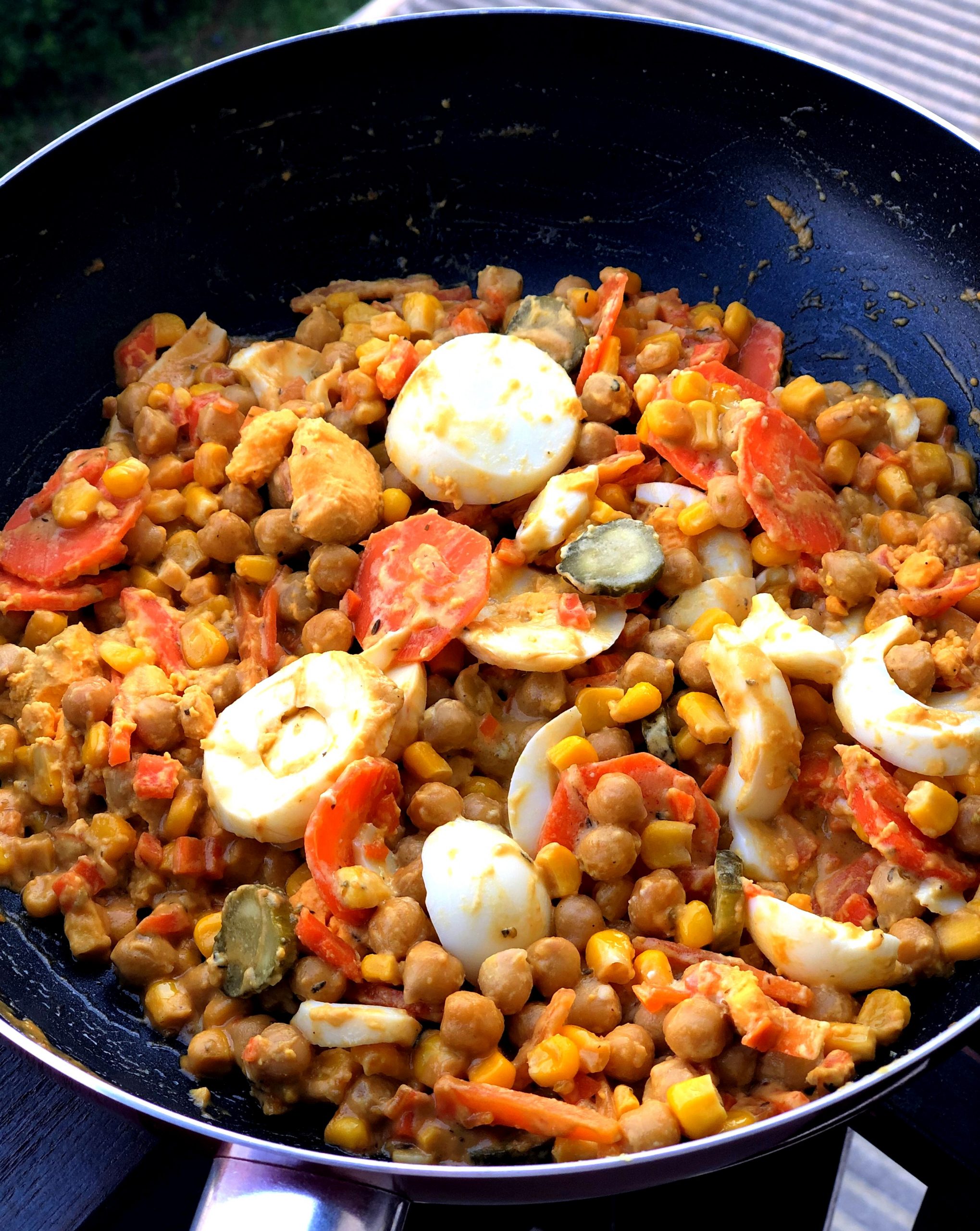 Eggs with vegetables and feta cheese