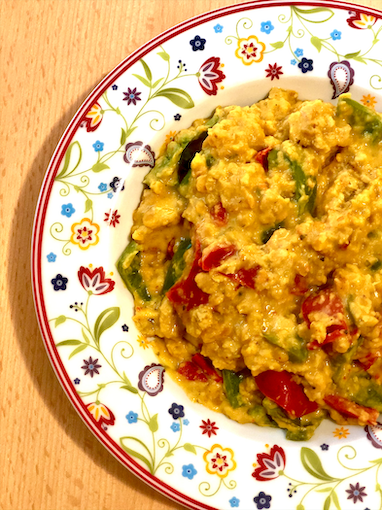 Red lentils with peppers in coconut cream